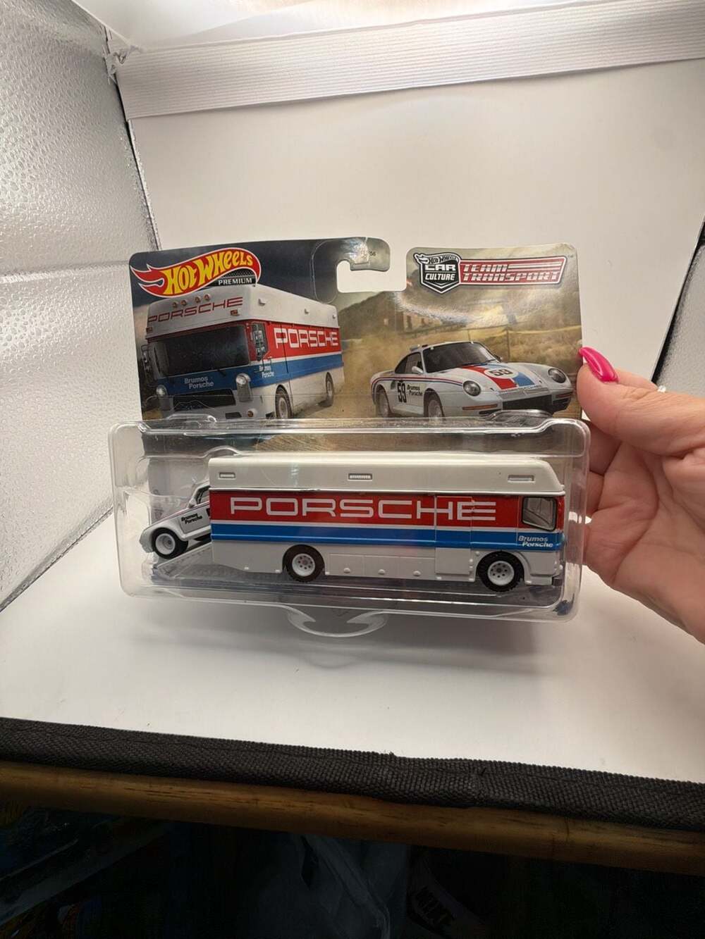 Hot Wheels Team Transport Car Culture Porsche 959 (1986) Euro Hauler #61
